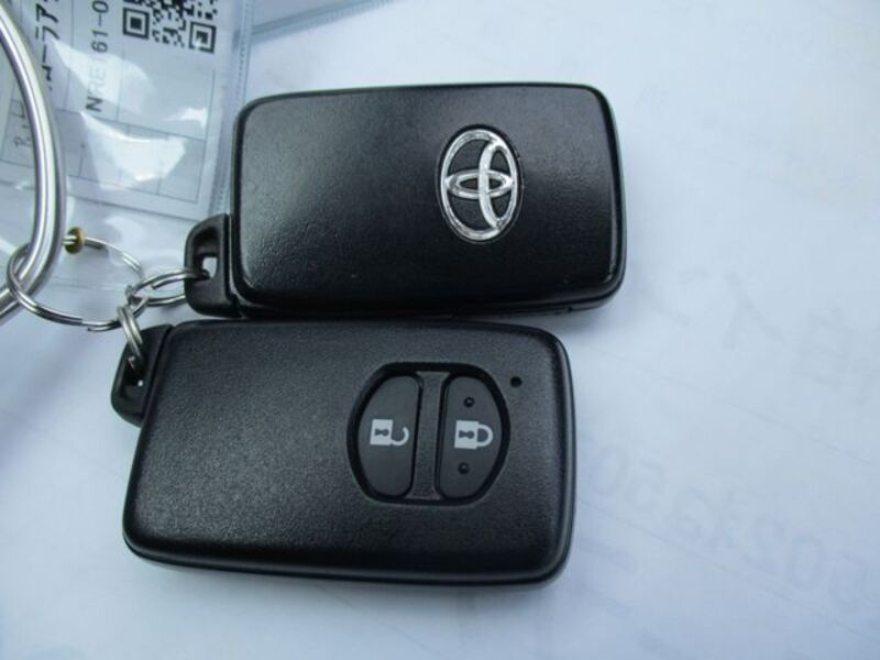 COROLLA AXIO