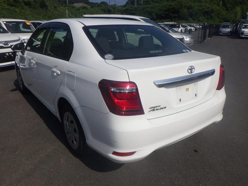 COROLLA AXIO