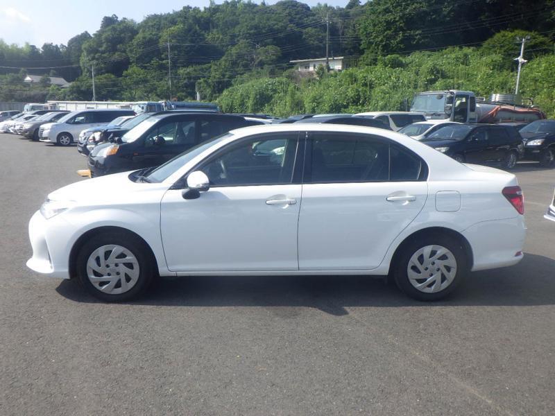 COROLLA AXIO