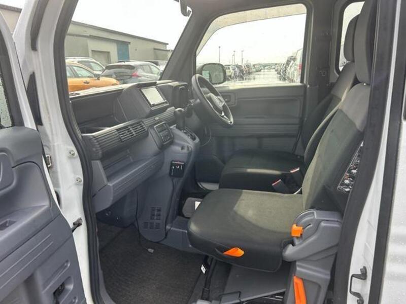 N-VAN