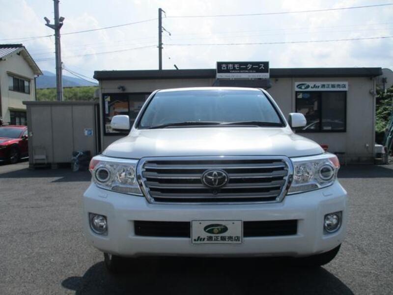 LAND CRUISER