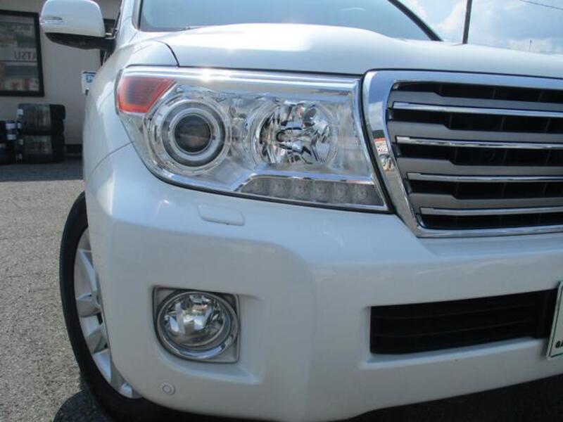 LAND CRUISER