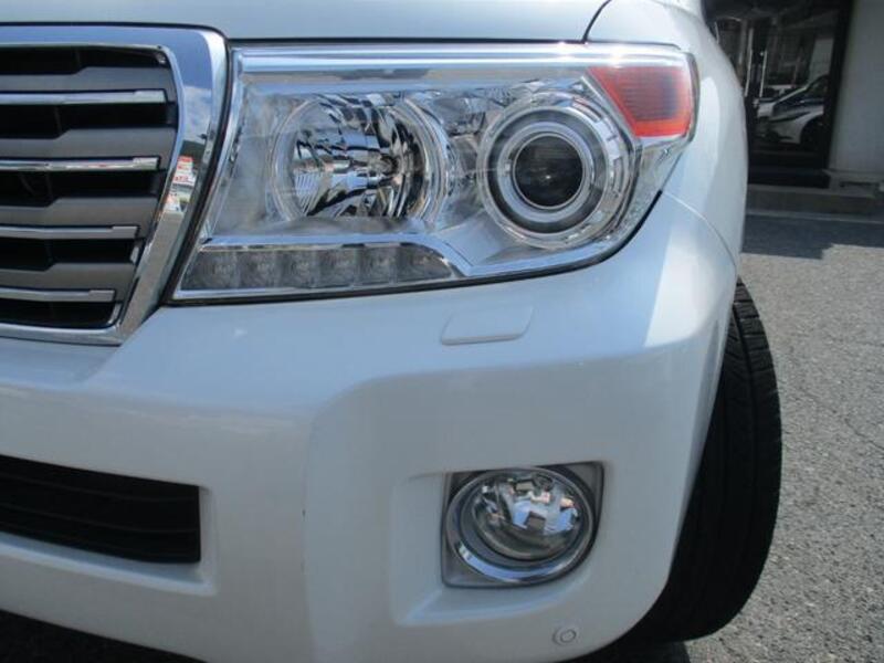 LAND CRUISER