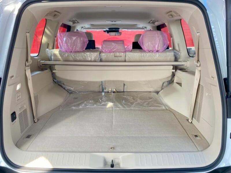 LAND CRUISER