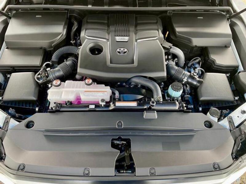LAND CRUISER
