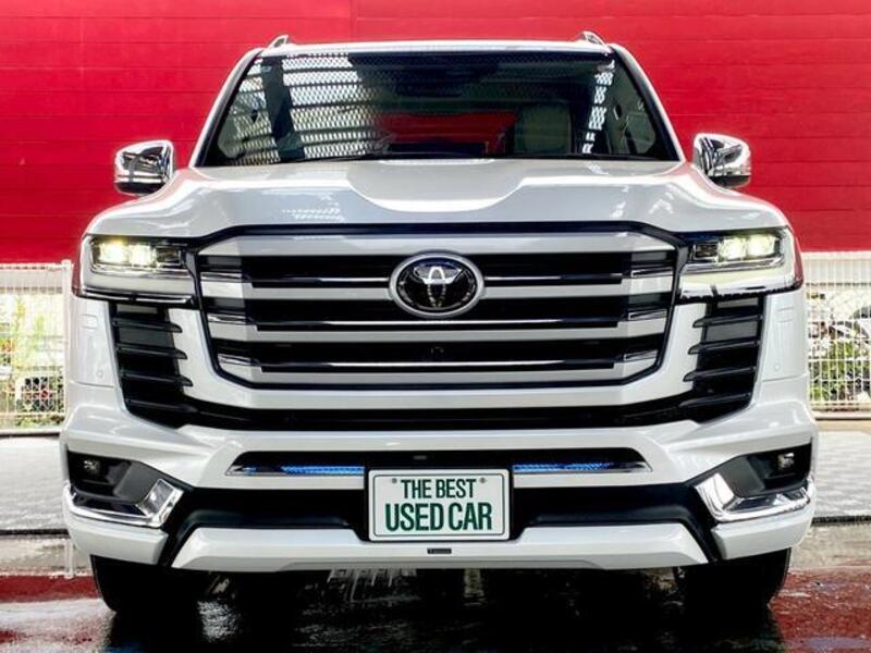 LAND CRUISER