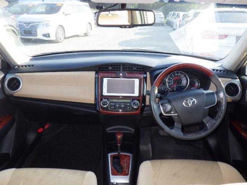 COROLLA AXIO