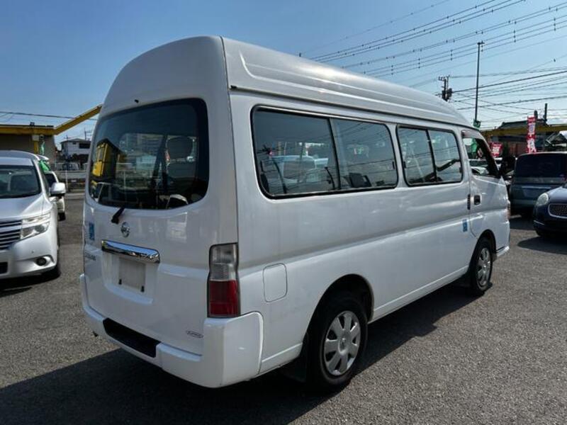 CARAVAN BUS