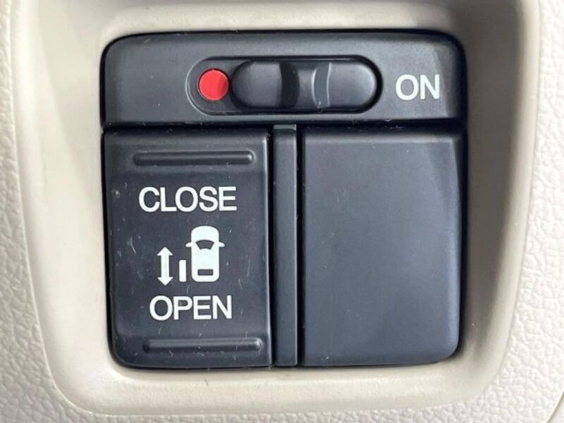 N BOX
