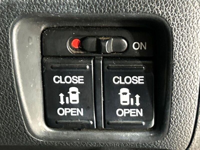 N BOX