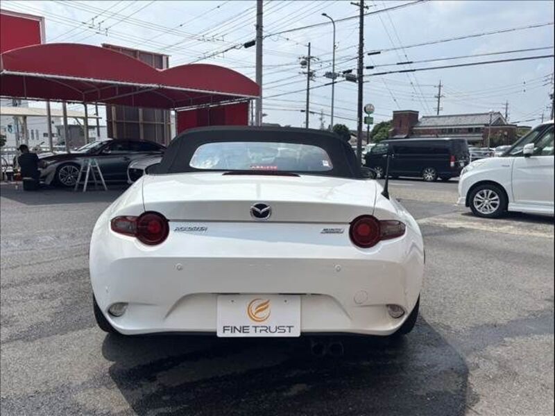 ROADSTER