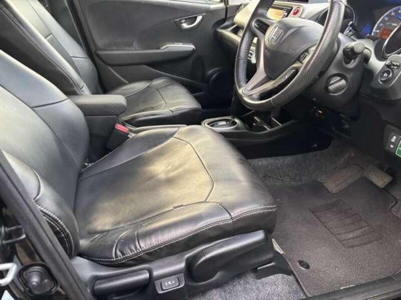 FIT HYBRID