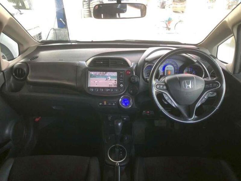 FIT HYBRID
