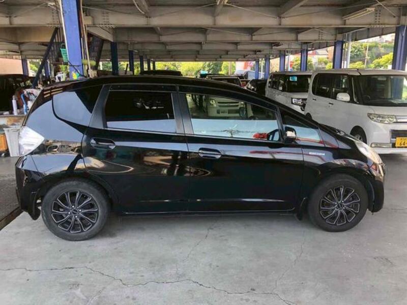 FIT HYBRID