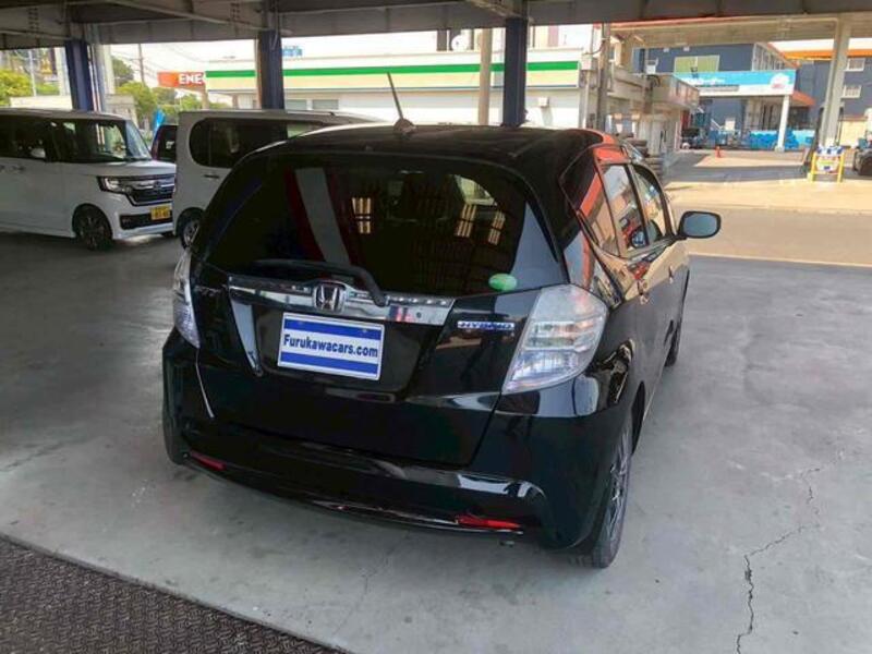 FIT HYBRID