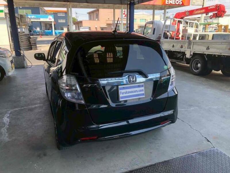 FIT HYBRID