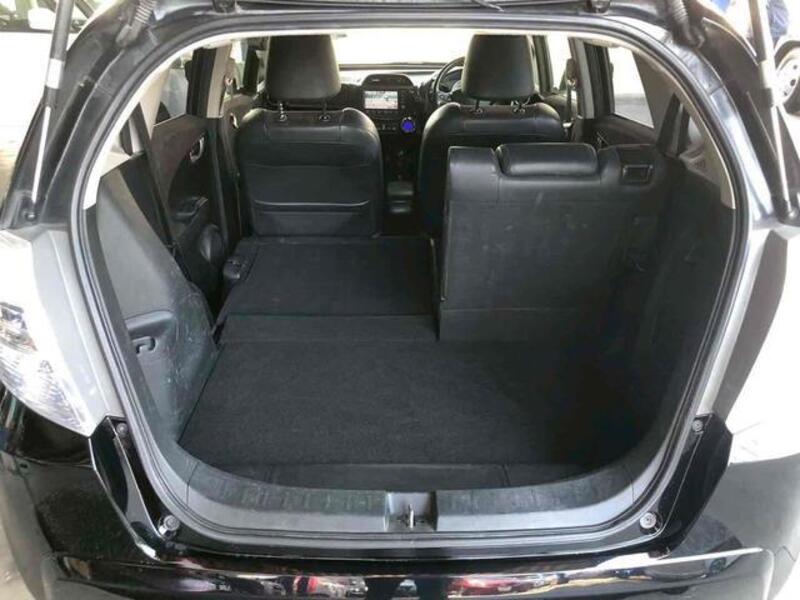 FIT HYBRID