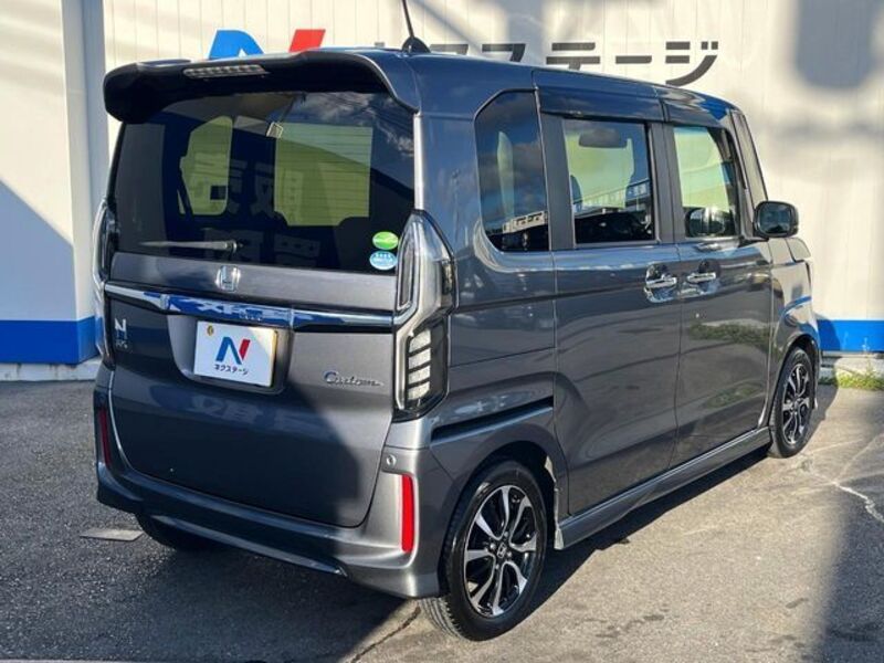 N BOX CUSTOM