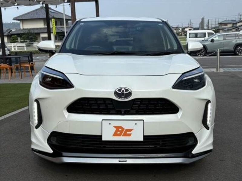YARIS CROSS