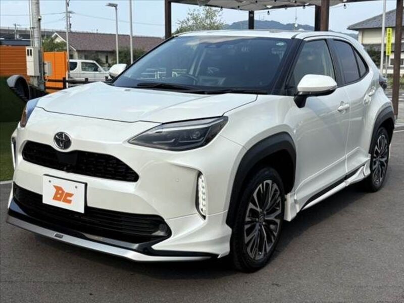 YARIS CROSS