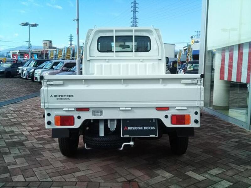 MINICAB TRUCK