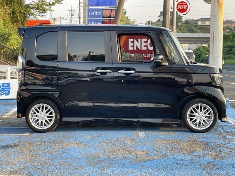 N BOX CUSTOM