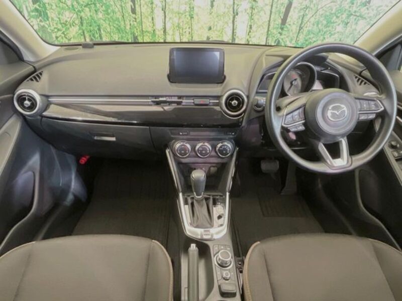 MAZDA2