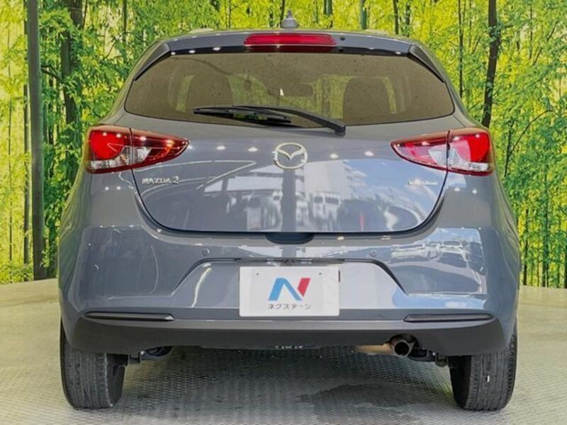 MAZDA2