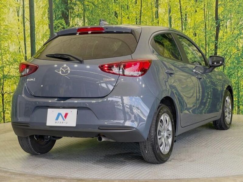 MAZDA2