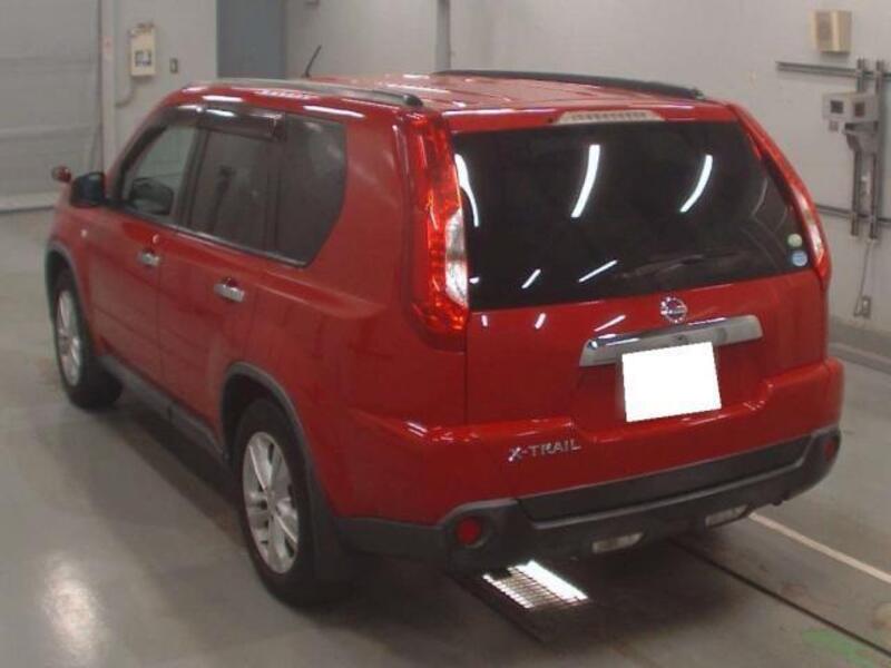 X-TRAIL