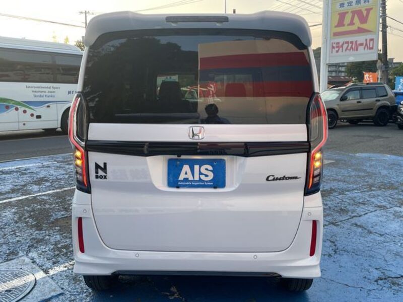 N BOX CUSTOM