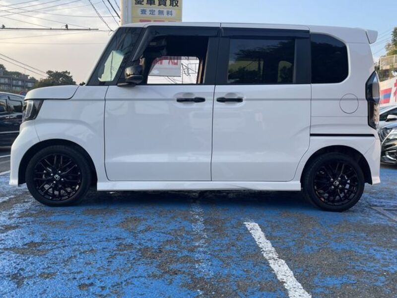 N BOX CUSTOM