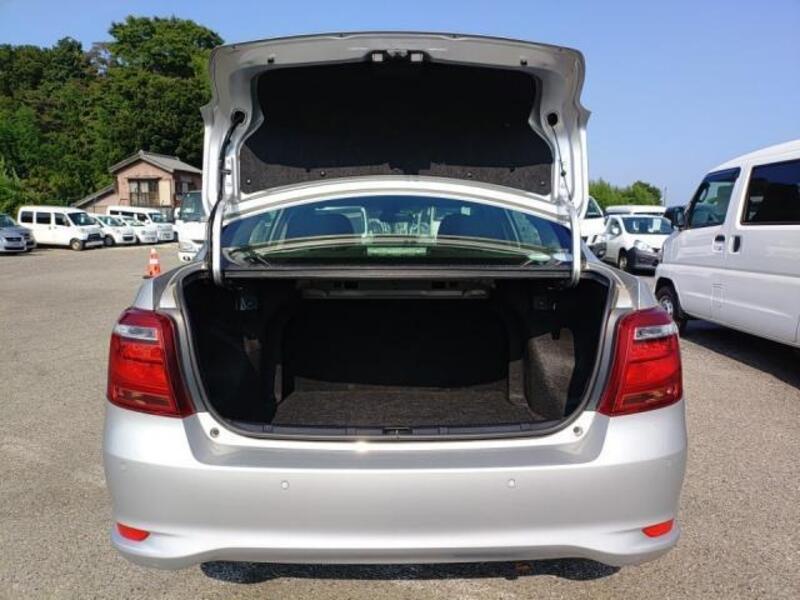 COROLLA AXIO