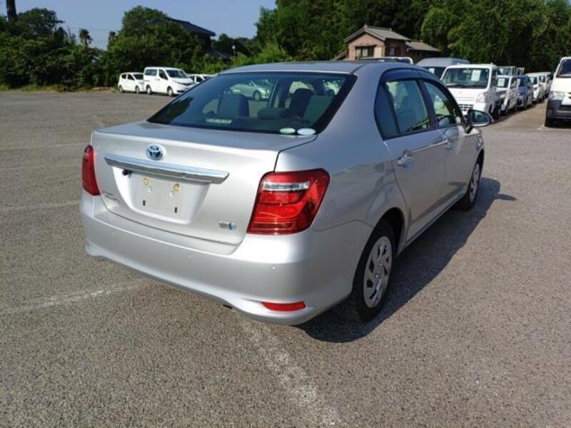 COROLLA AXIO