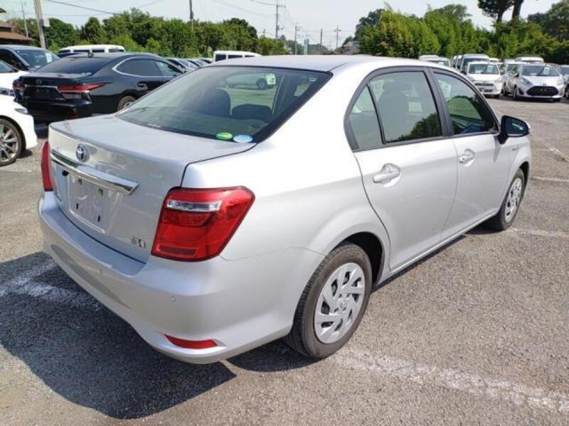 COROLLA AXIO