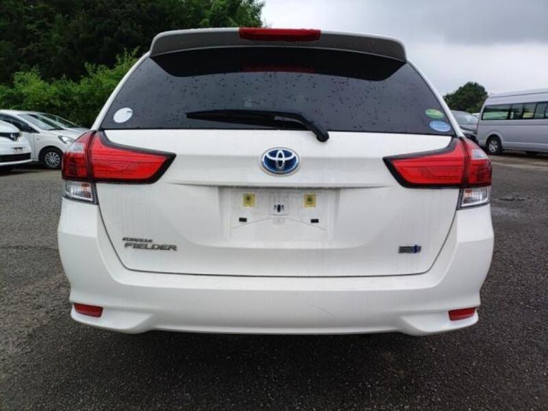 COROLLA FIELDER