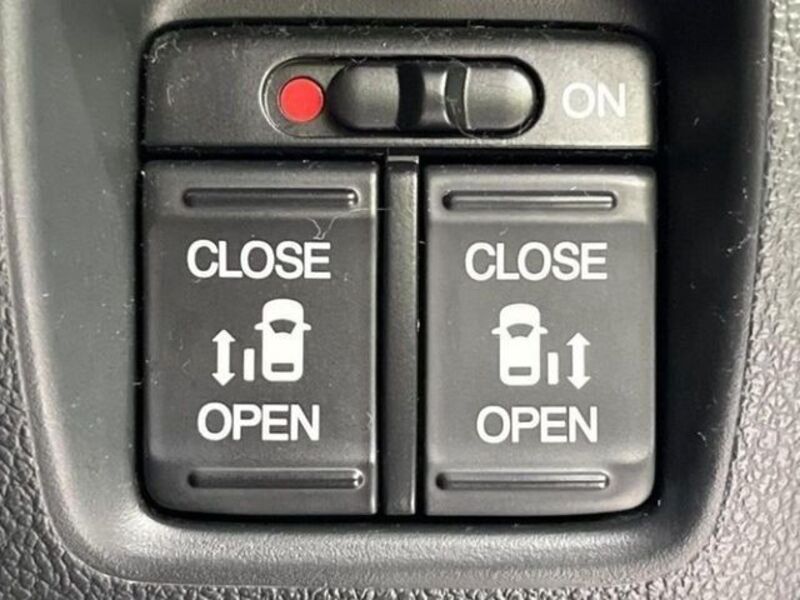 N BOX