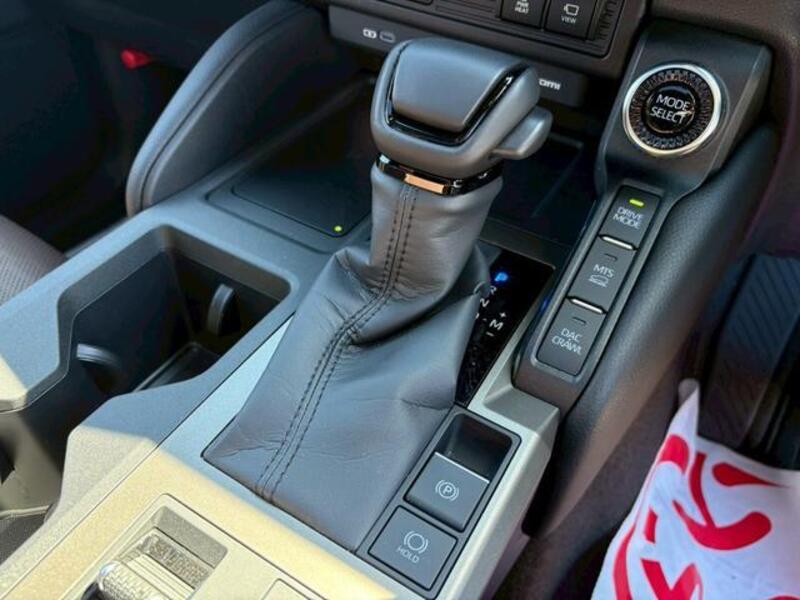 LAND CRUISER 250