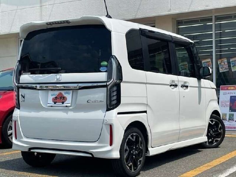 N BOX CUSTOM