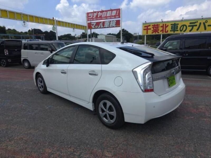 PRIUS PHV