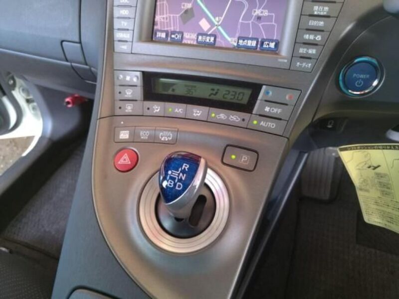 PRIUS PHV