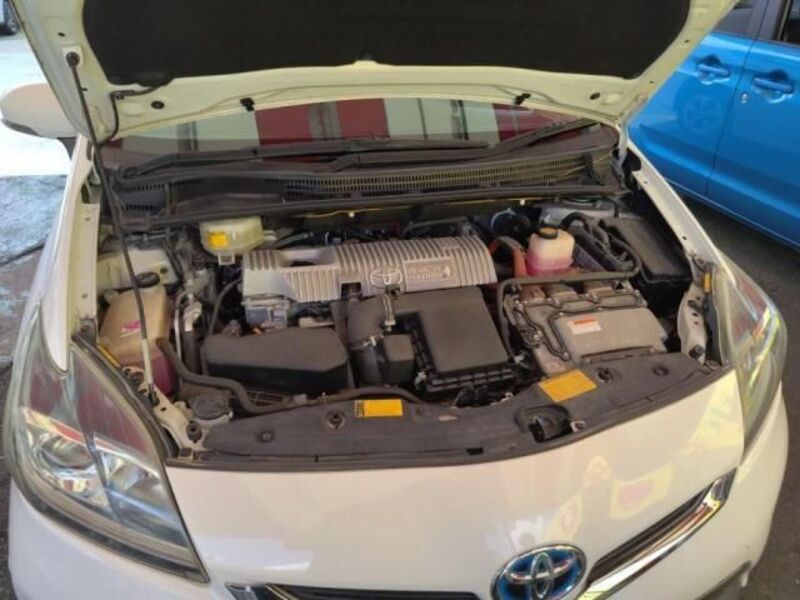 PRIUS PHV