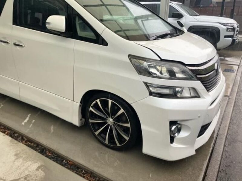 VELLFIRE-0