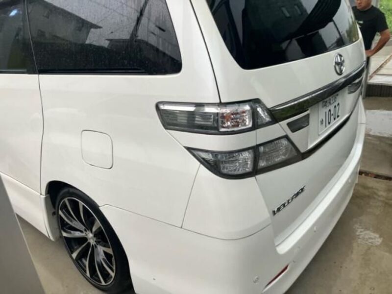 VELLFIRE