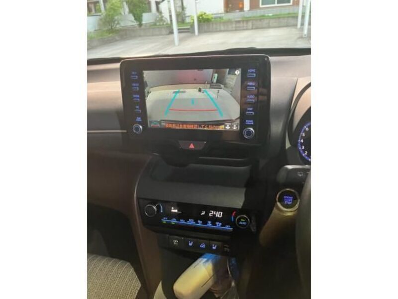 YARIS CROSS