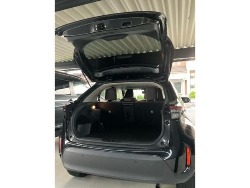 YARIS CROSS