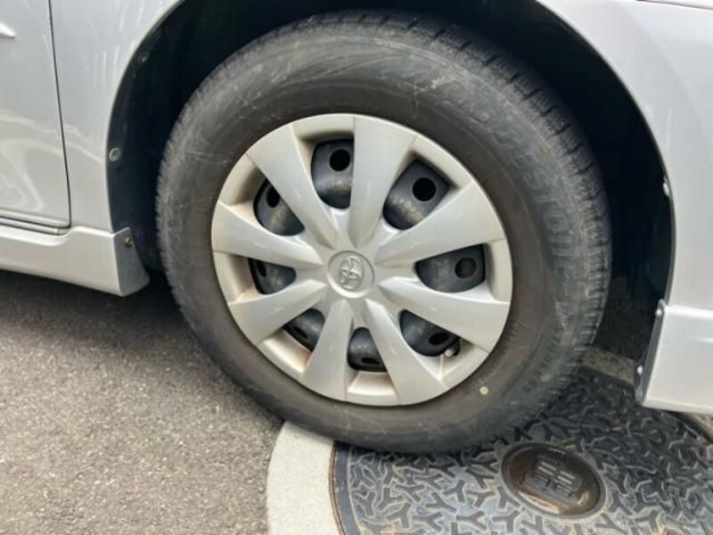 COROLLA AXIO