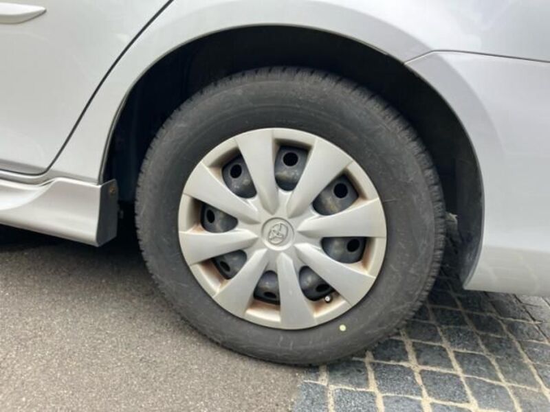 COROLLA AXIO