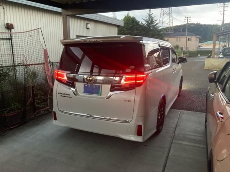 VELLFIRE