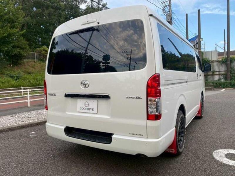 HIACE VAN